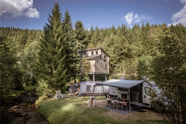 langenwaldlodge camping langenwald außenansicht beitragsbild (4)