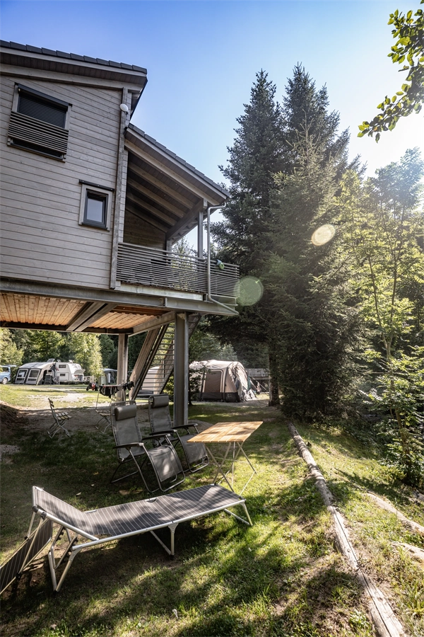 langenwaldlodge camping langenwald außenansicht beitragsbild (5)